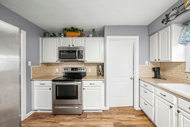 1758 E Clinton Street, Frankfort, IN 46041