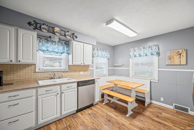 1758 E Clinton Street, Frankfort, IN 46041