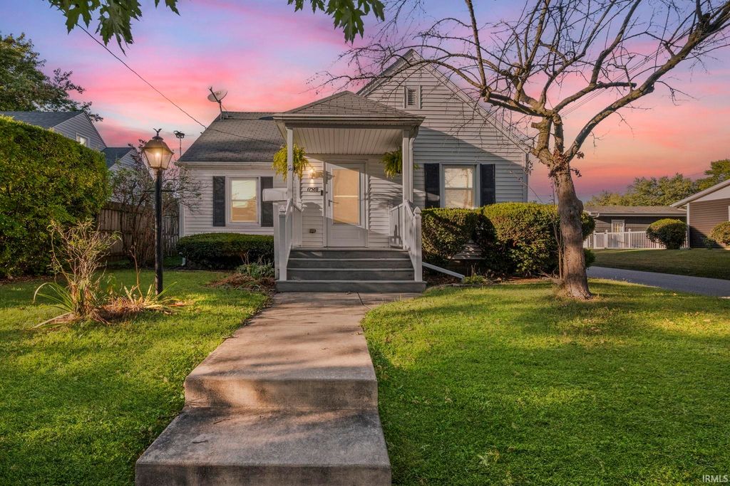 1758 E Clinton Street, Frankfort, IN 46041