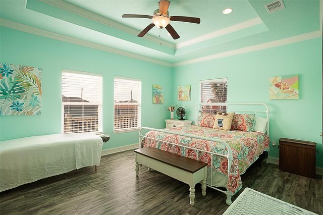 2110 Seahorse Lane, Crystal Beach, TX 77650