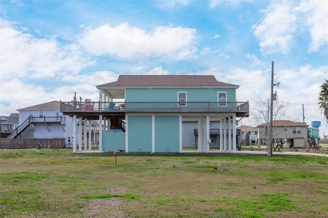 2110 Seahorse Lane, Crystal Beach, TX 77650