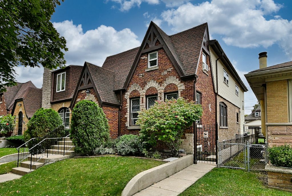 5856 N Mobile Avenue, Chicago, IL 60646 — exterior