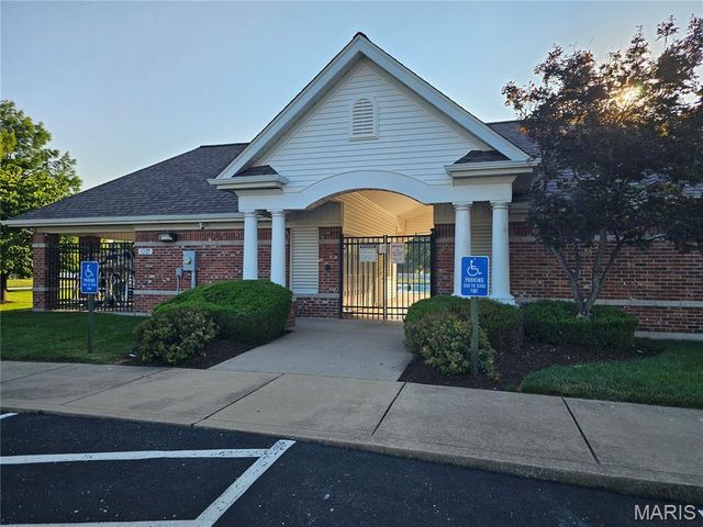 618 Homerun Drive 6N, O'fallon, MO 63366