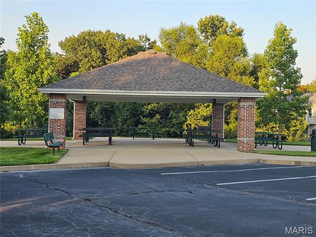 618 Homerun Drive 6N, O'fallon, MO 63366