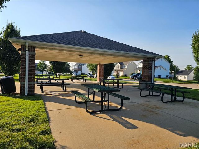 618 Homerun Drive 6N, O'fallon, MO 63366