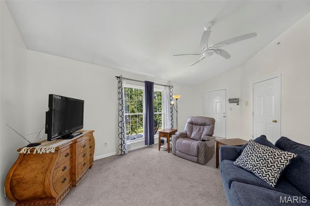 618 Homerun Drive 6N, O'fallon, MO 63366