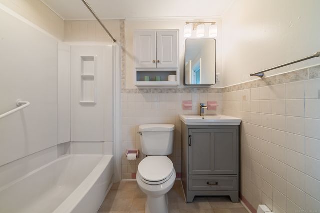 46 Elaine Road, Milford, CT 06460