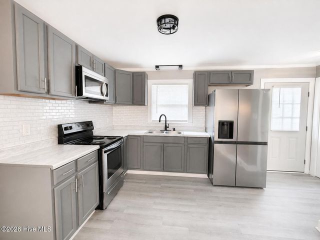 2576 Forrest Drive, Kinston, NC 28504