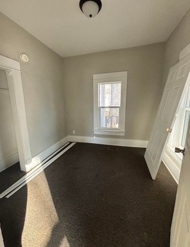 1424 E 1st Ave, Winfield, KS 67156