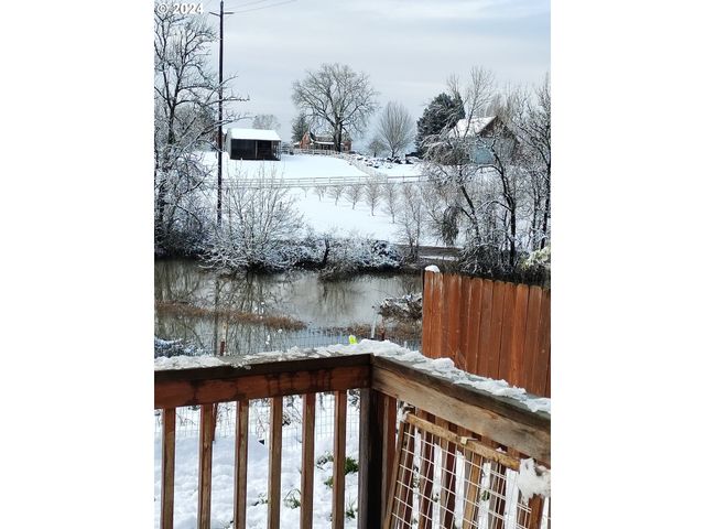 108 ENOS St, Amity, OR 97101