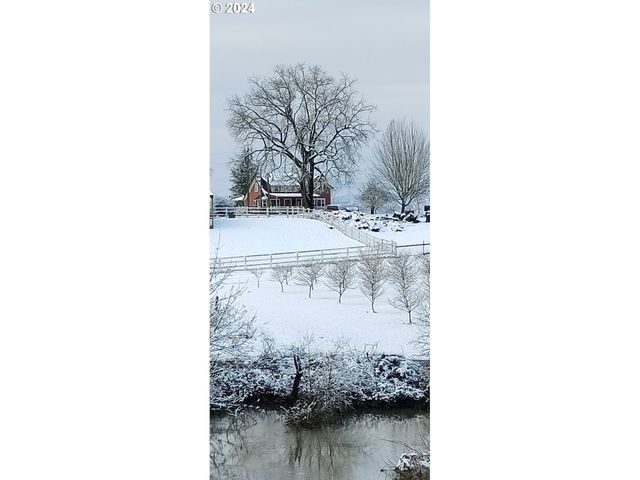 108 ENOS St, Amity, OR 97101