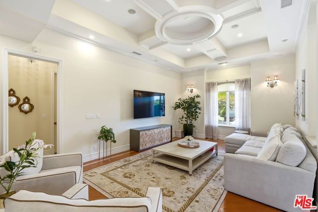 1415 Jonesboro Drive, Los Angeles, CA 90049