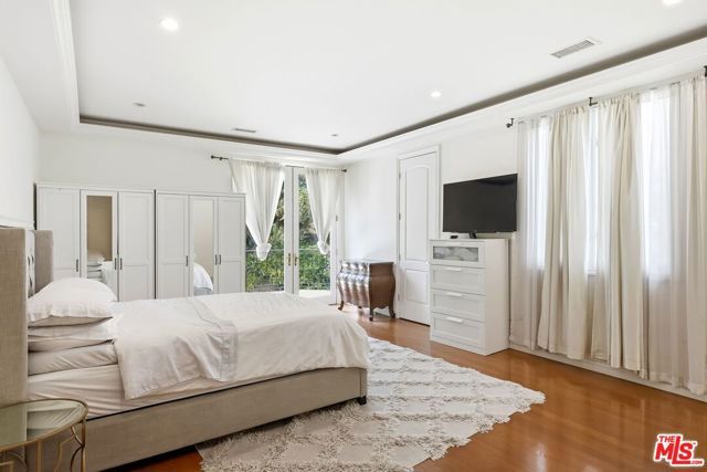 1415 Jonesboro Drive, Los Angeles, CA 90049