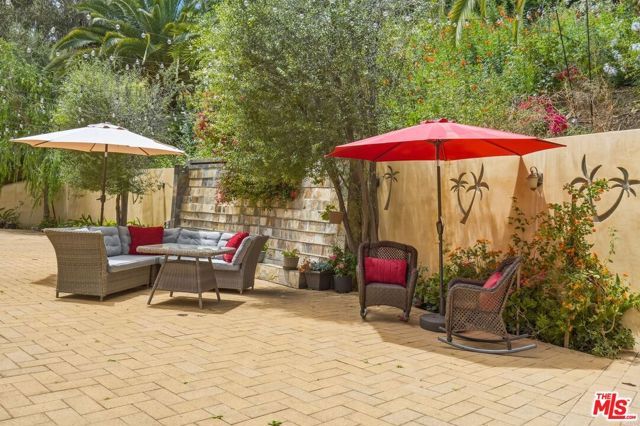 1415 Jonesboro Drive, Los Angeles, CA 90049