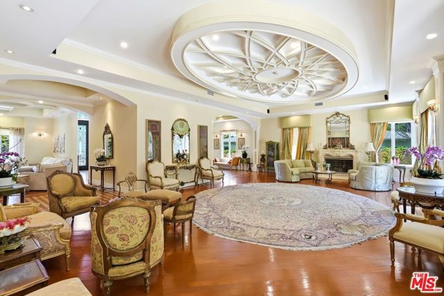 1415 Jonesboro Drive, Los Angeles, CA 90049