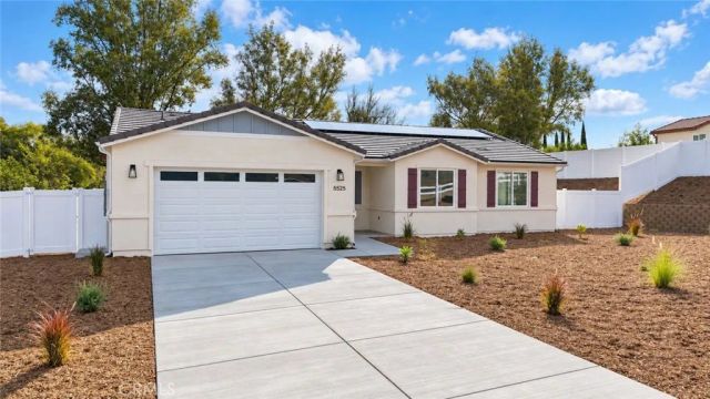 5525 Norwood Avenue, Riverside, CA 92505