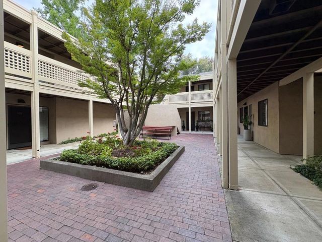 449 Alberto Way 131, Los Gatos, CA 95032