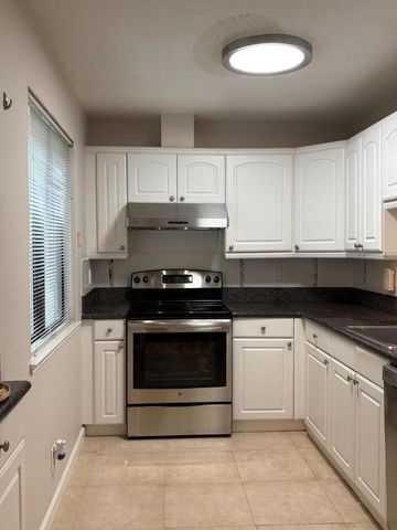 449 Alberto Way 131, Los Gatos, CA 95032