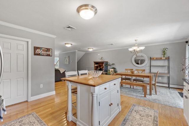 22 Scribner Rd Apt 3, Fremont, NH 03044
