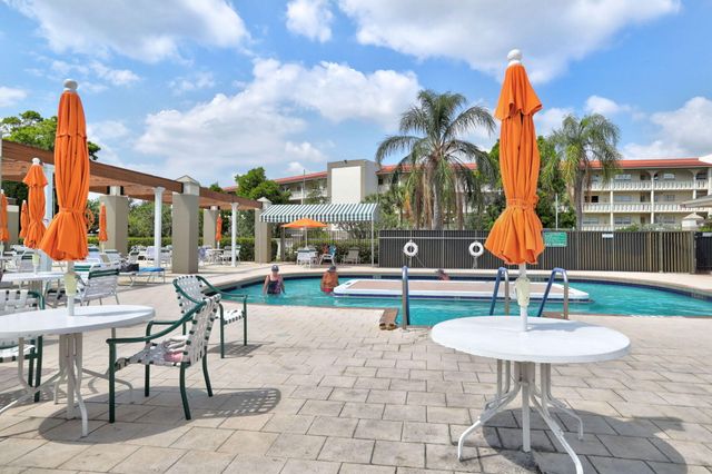 2202 LUCAYA Bend G2, Coconut Creek, FL 33066