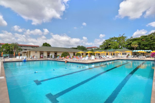 2202 LUCAYA Bend G2, Coconut Creek, FL 33066
