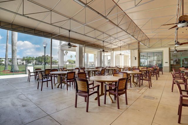 2202 LUCAYA Bend G2, Coconut Creek, FL 33066
