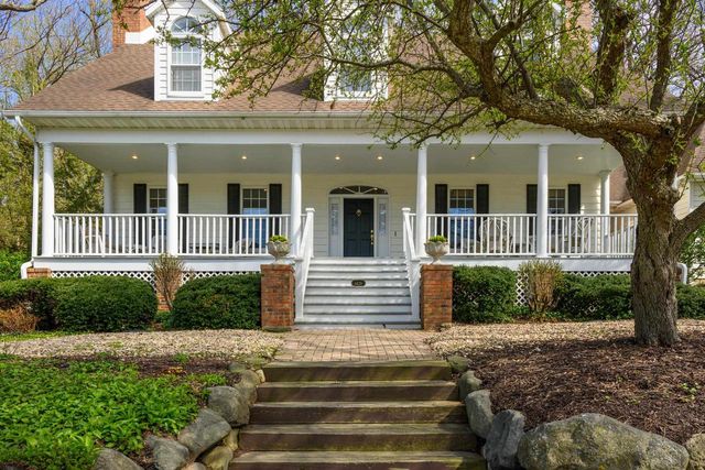1429 Kings Lynn Road, Stoughton, WI 53589