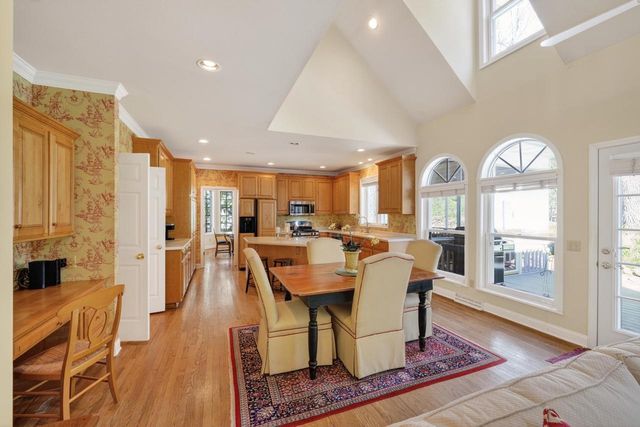 1429 Kings Lynn Road, Stoughton, WI 53589