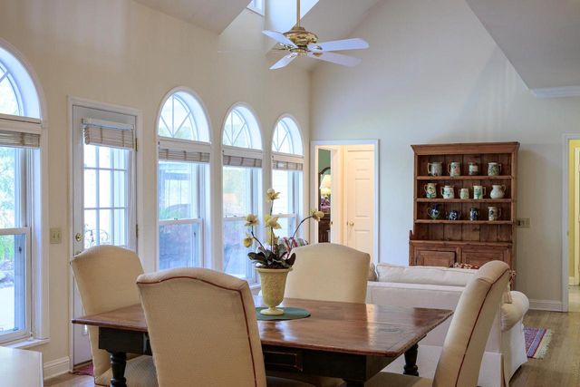1429 Kings Lynn Road, Stoughton, WI 53589