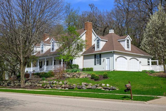 1429 Kings Lynn Road, Stoughton, WI 53589