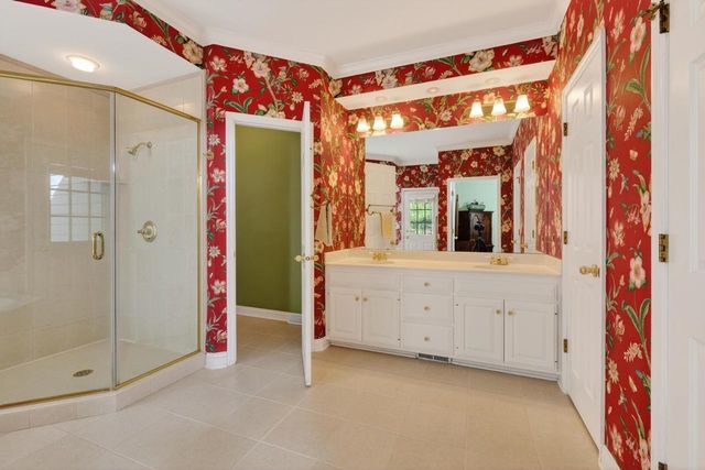 1429 Kings Lynn Road, Stoughton, WI 53589