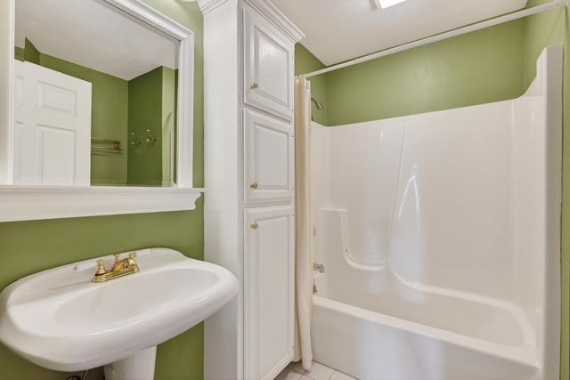 1429 Kings Lynn Road, Stoughton, WI 53589