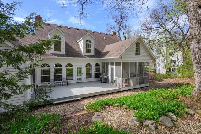 1429 Kings Lynn Road, Stoughton, WI 53589