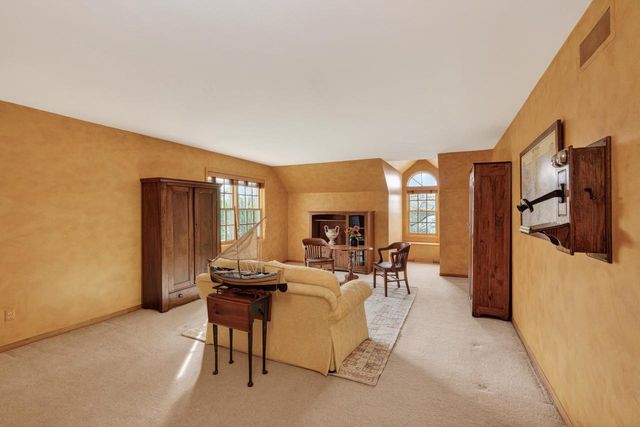 1429 Kings Lynn Road, Stoughton, WI 53589
