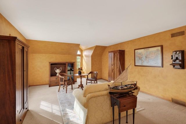 1429 Kings Lynn Road, Stoughton, WI 53589