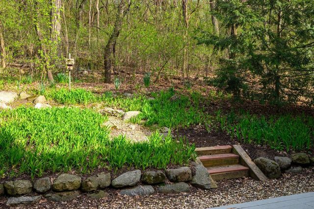 1429 Kings Lynn Road, Stoughton, WI 53589
