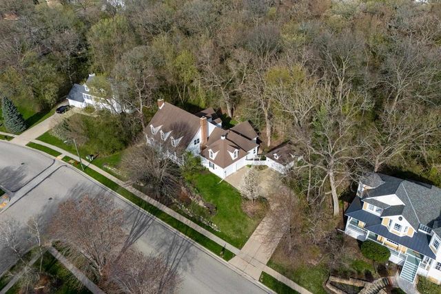 1429 Kings Lynn Road, Stoughton, WI 53589