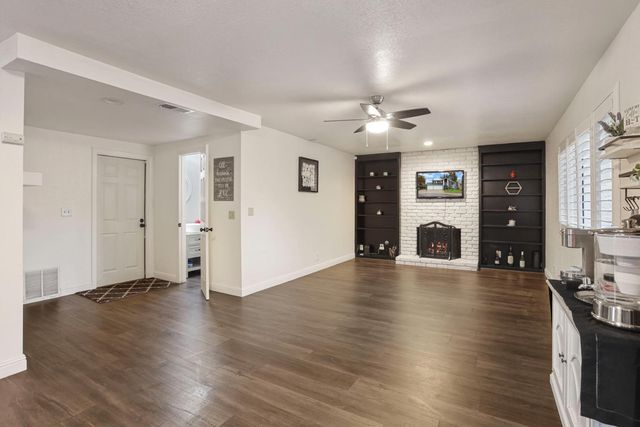 1017 Hamlet Ct, Stockton, CA 95209