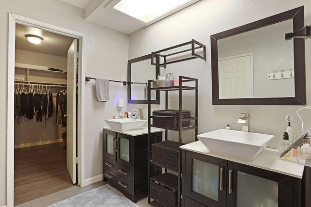 1017 Hamlet Ct, Stockton, CA 95209