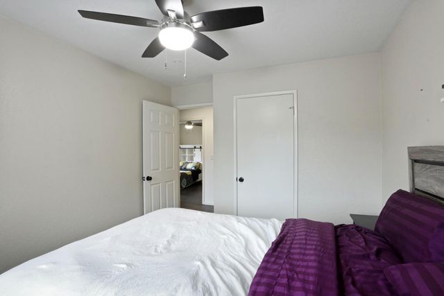 1017 Hamlet Ct, Stockton, CA 95209