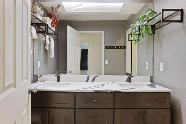 1017 Hamlet Ct, Stockton, CA 95209