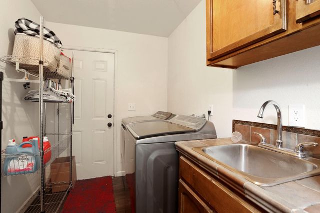 1017 Hamlet Ct, Stockton, CA 95209