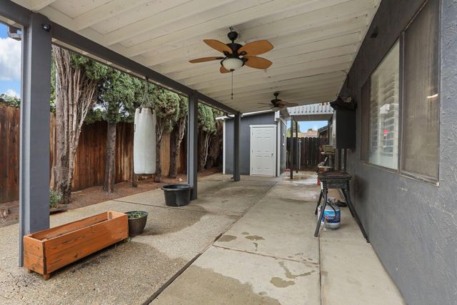 1017 Hamlet Ct, Stockton, CA 95209