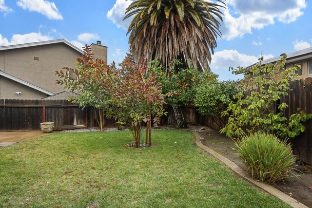 1017 Hamlet Ct, Stockton, CA 95209