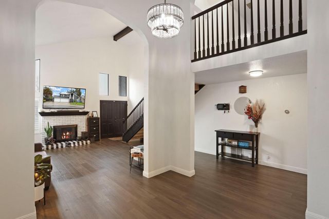 1017 Hamlet Ct, Stockton, CA 95209