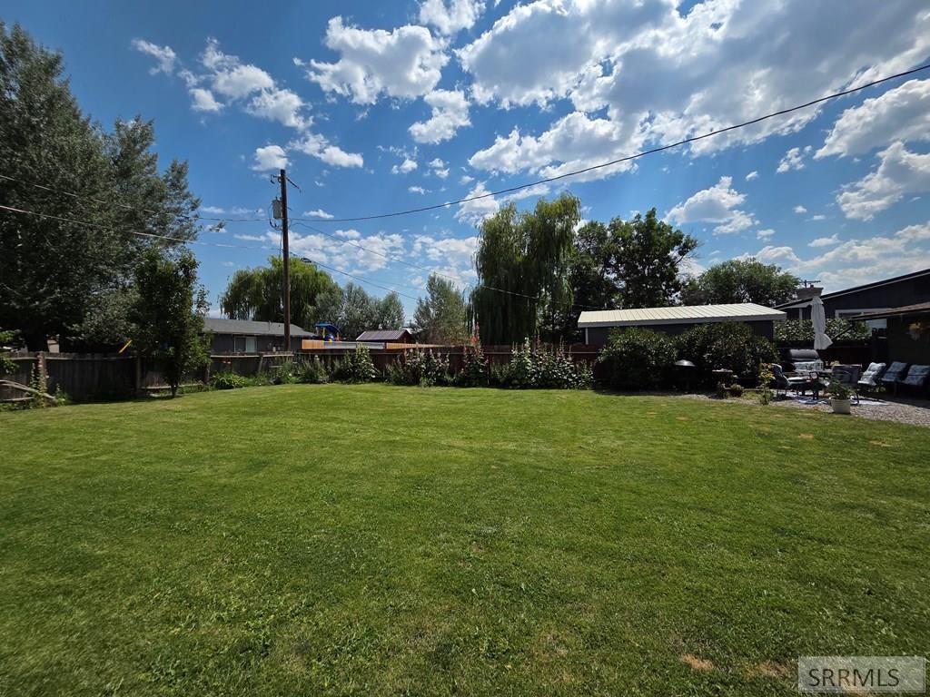 Image 13 of property listing at 904 Edwards Street, Salmon, ID 83467