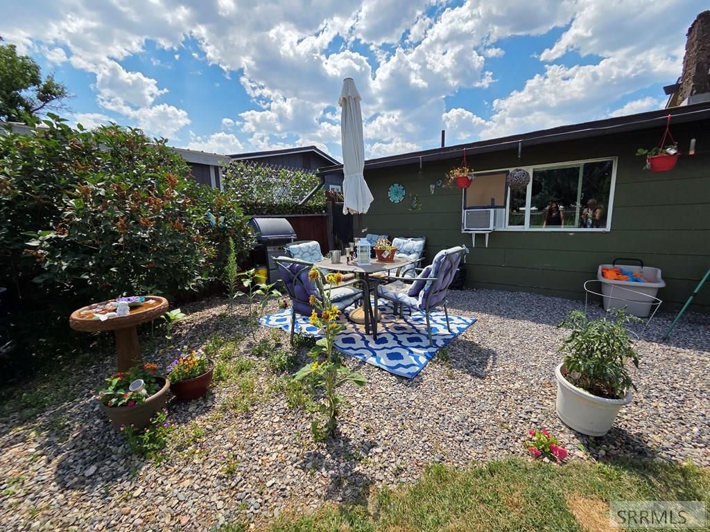 Image 8 of property listing at 904 Edwards Street, Salmon, ID 83467