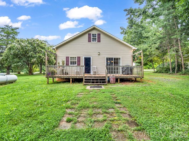 1264 Piney Ridge Road, Forest City, NC 28043