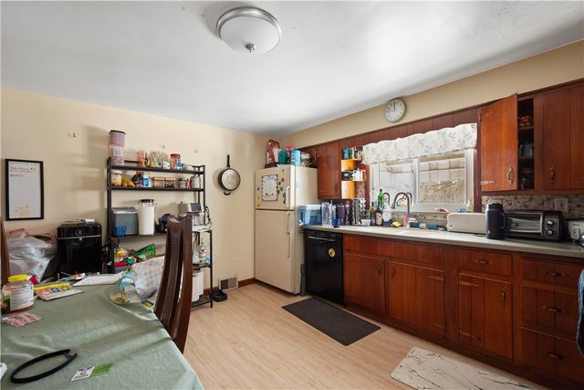 4457 4th St, Bethel Park, PA 15102