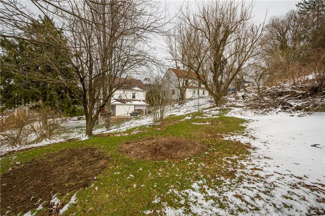 4457 4th St, Bethel Park, PA 15102